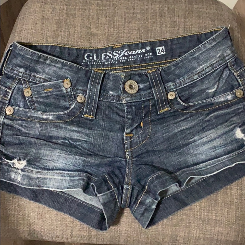 Guess denim jean shorts size 24